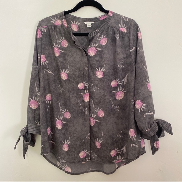 EUC Caslon Gray Blouse - Picture 2 of 7